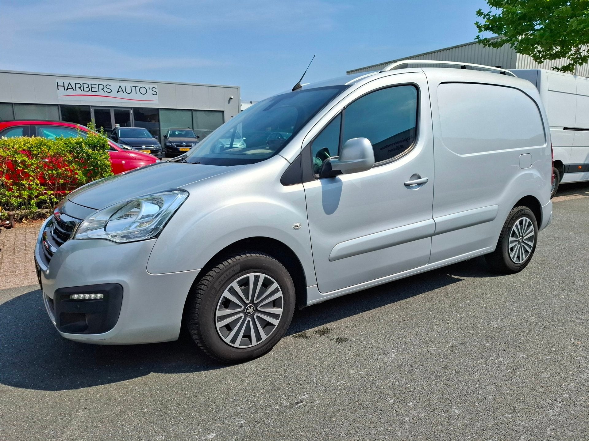 Peugeot Partner 120 1.6 HDI Premium Pack AIRCO/CRUISE/NAVI/P, Voorwielaandrijving, Stof, Gebruikt, 4 cilinders