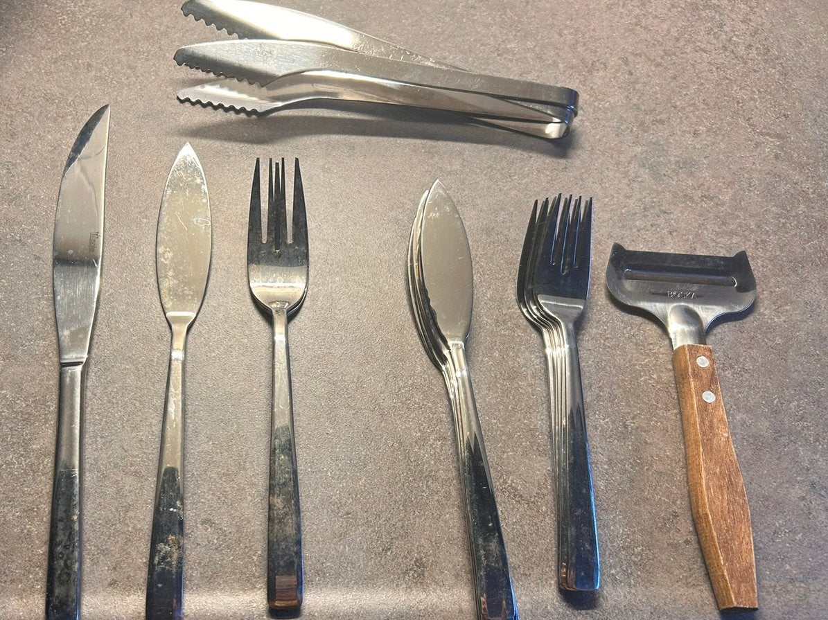 Bestek en pan, Ophalen