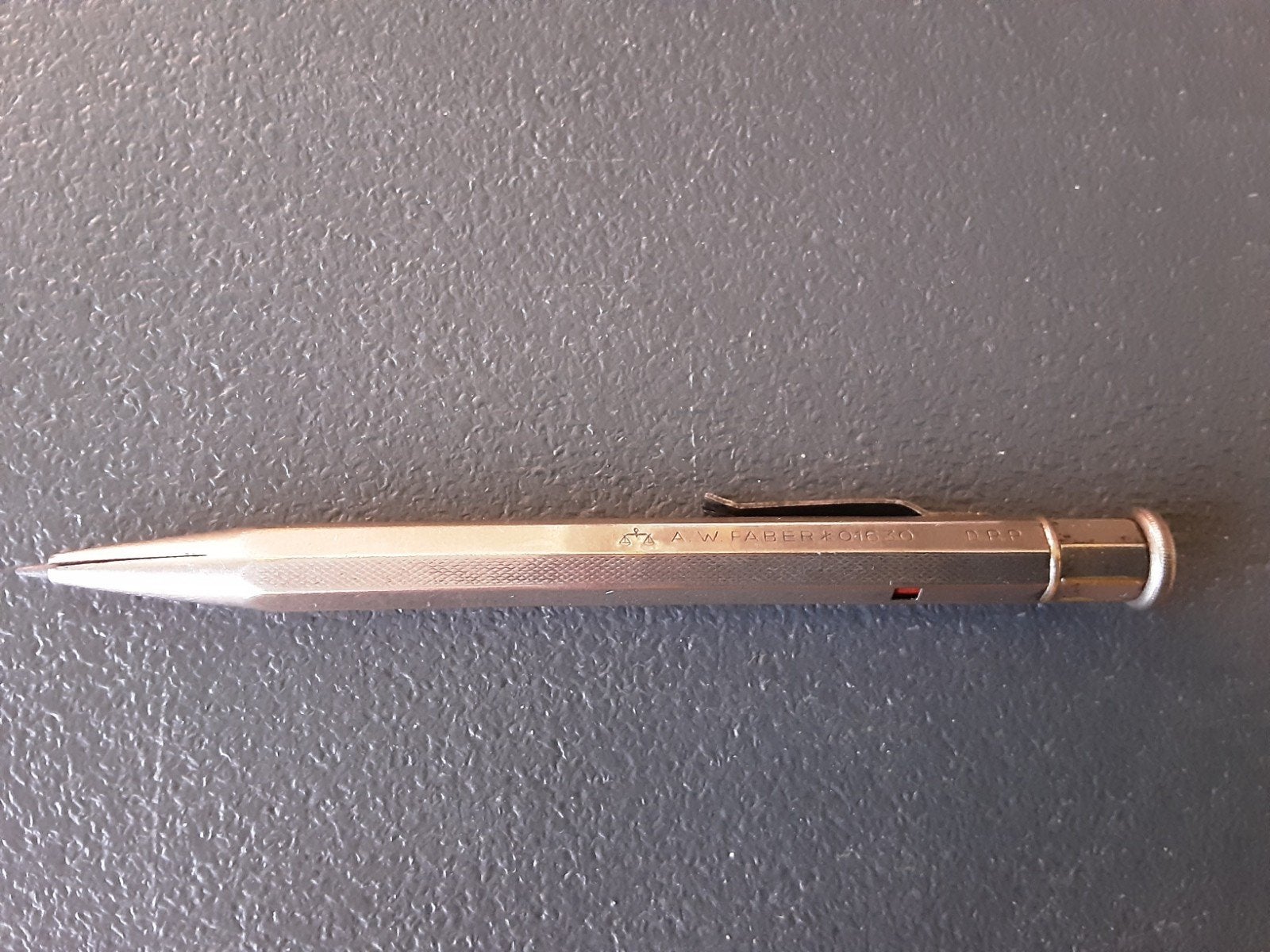 VULPOTLOOD (verzilverd ) , voor de verzamelaar. Lang 12 cm., Ophalen of Verzenden, Gebruikt, Vulpotlood, Overige merken