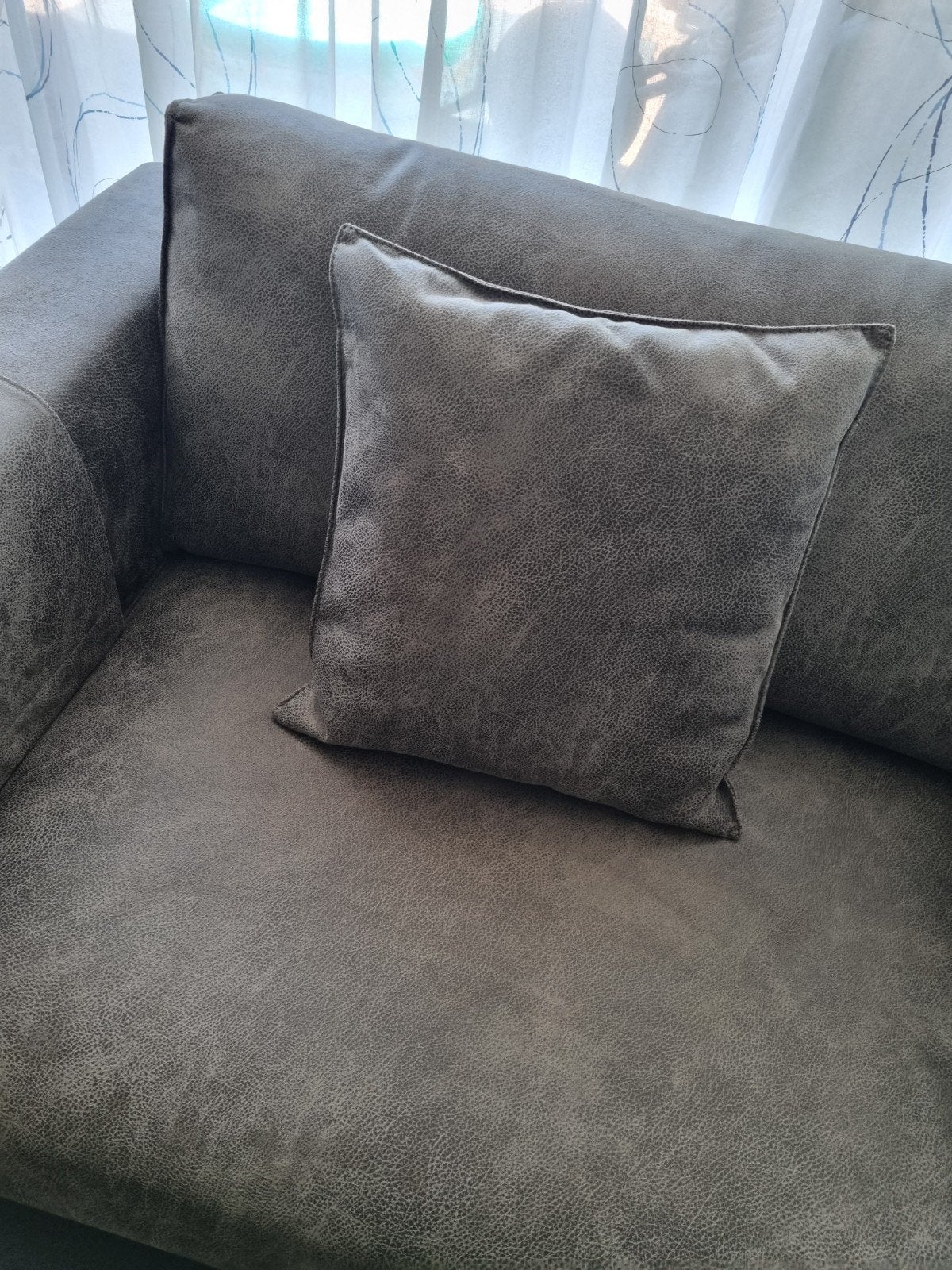 Lenoza Loveseat Donkergrijs - Zo goed als nieuw, Ophalen, 150 tot 200 cm, Tweepersoons, 75 tot 100 cm