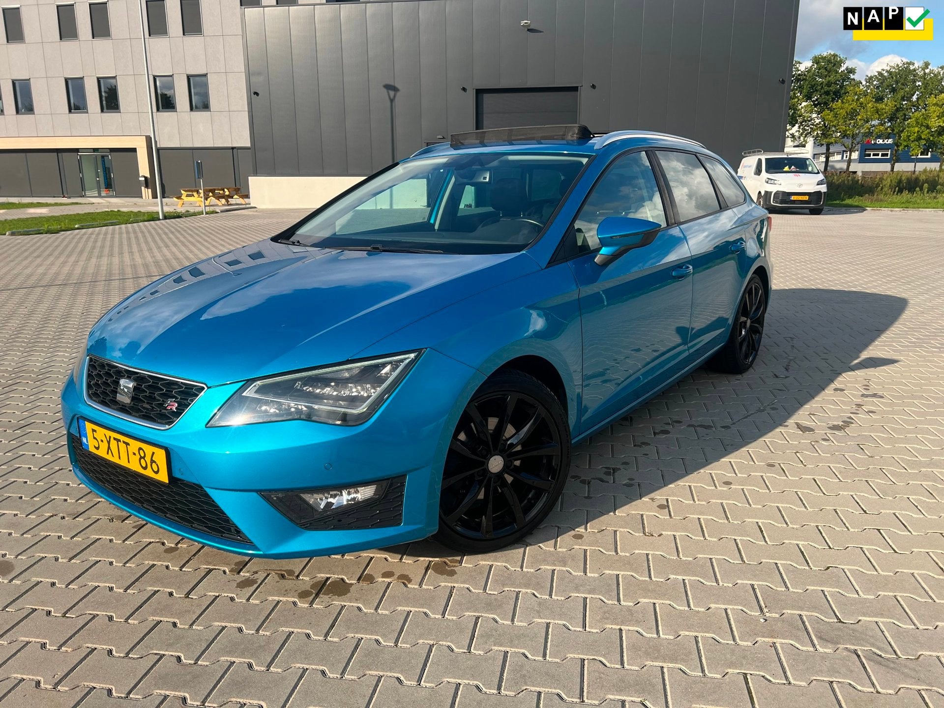 Seat Leon ST 1.4 TSI ACT FR Dynamic Panoramadak|Stoelverwarm, Auto's, Gebruikt, Euro 6, 4 cilinders, 150 pk