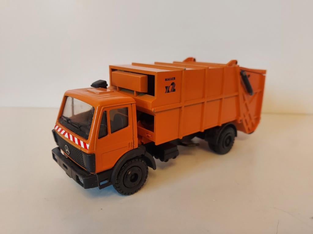 Conrad Mercedes-Benz SK Haller M15x-2 vuilniswagen, Ophalen of Verzenden, Zo goed als nieuw, Bus of Vrachtwagen, Conrad