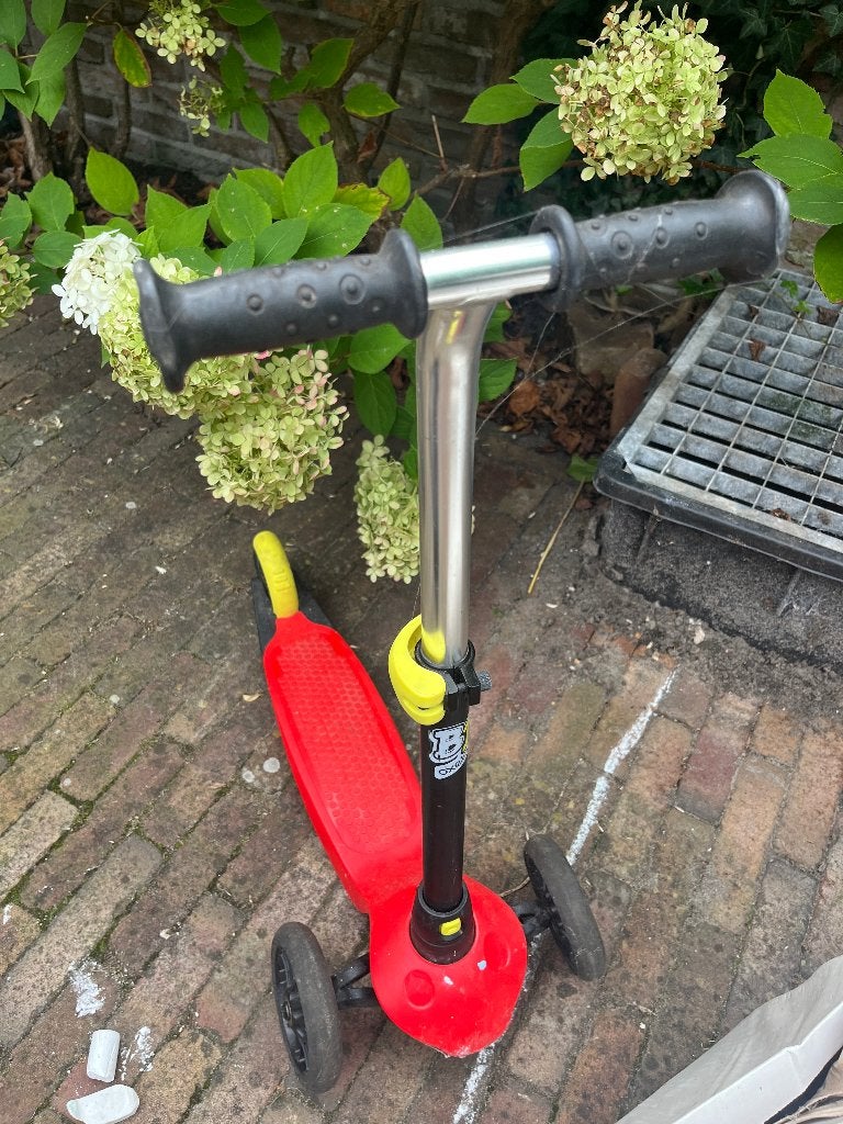 Oxelo stepje rood zwart, Fietsen en Brommers, Steps, Ophalen, Gebruikt, Gewone step, Oxelo (Decathlon)