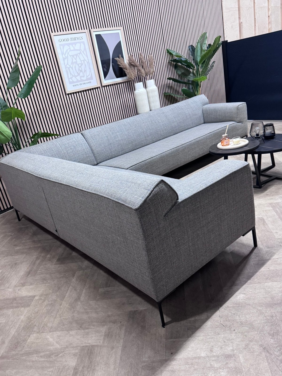 ZGAN | Design On Stock Bloq Hoekbank - Grijs - 330 x 247, -, -, Hoekbank, 300 cm of meer