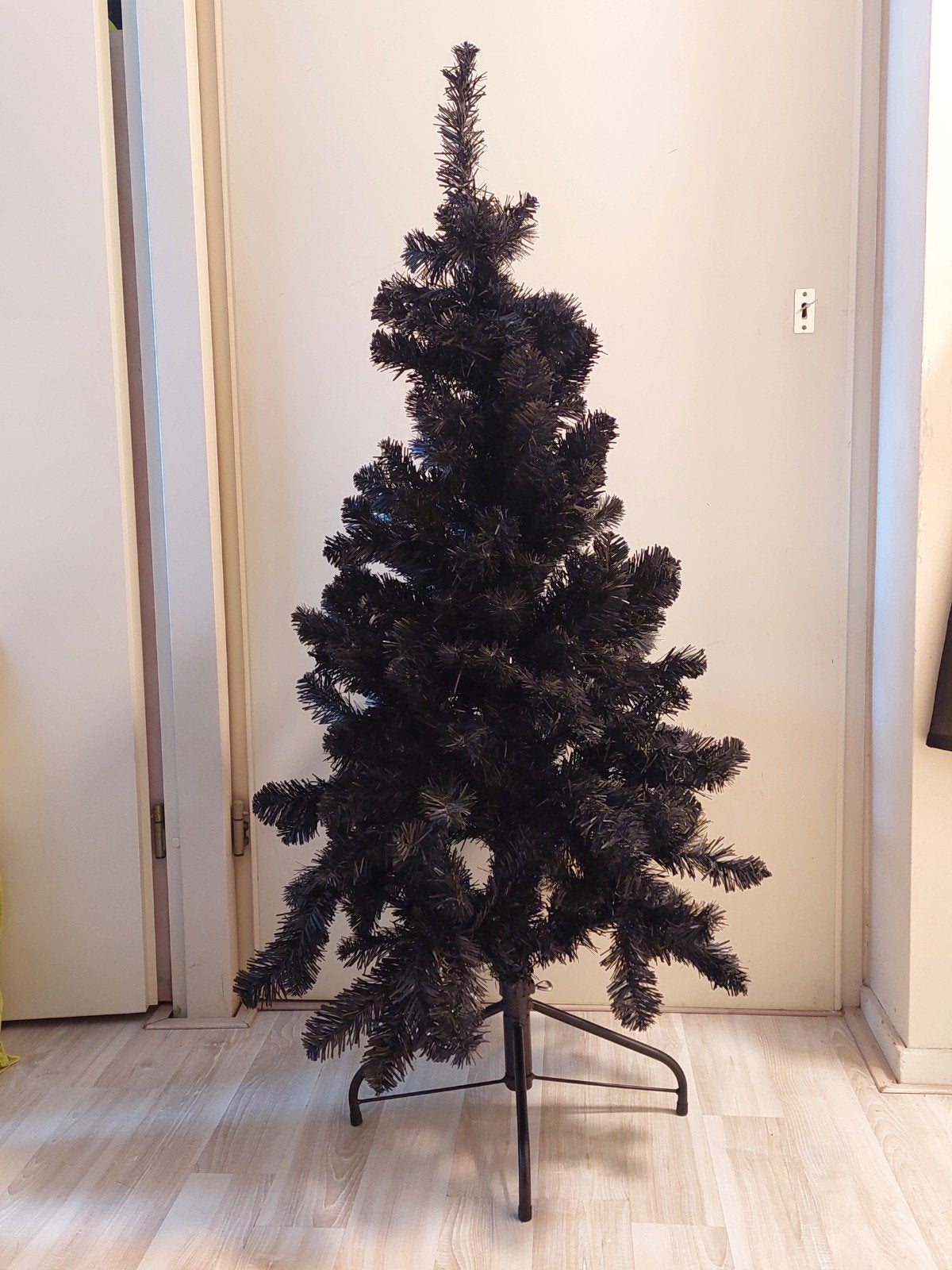 zwarte nep kerstboom, Diversen, Ophalen, Zo goed als nieuw