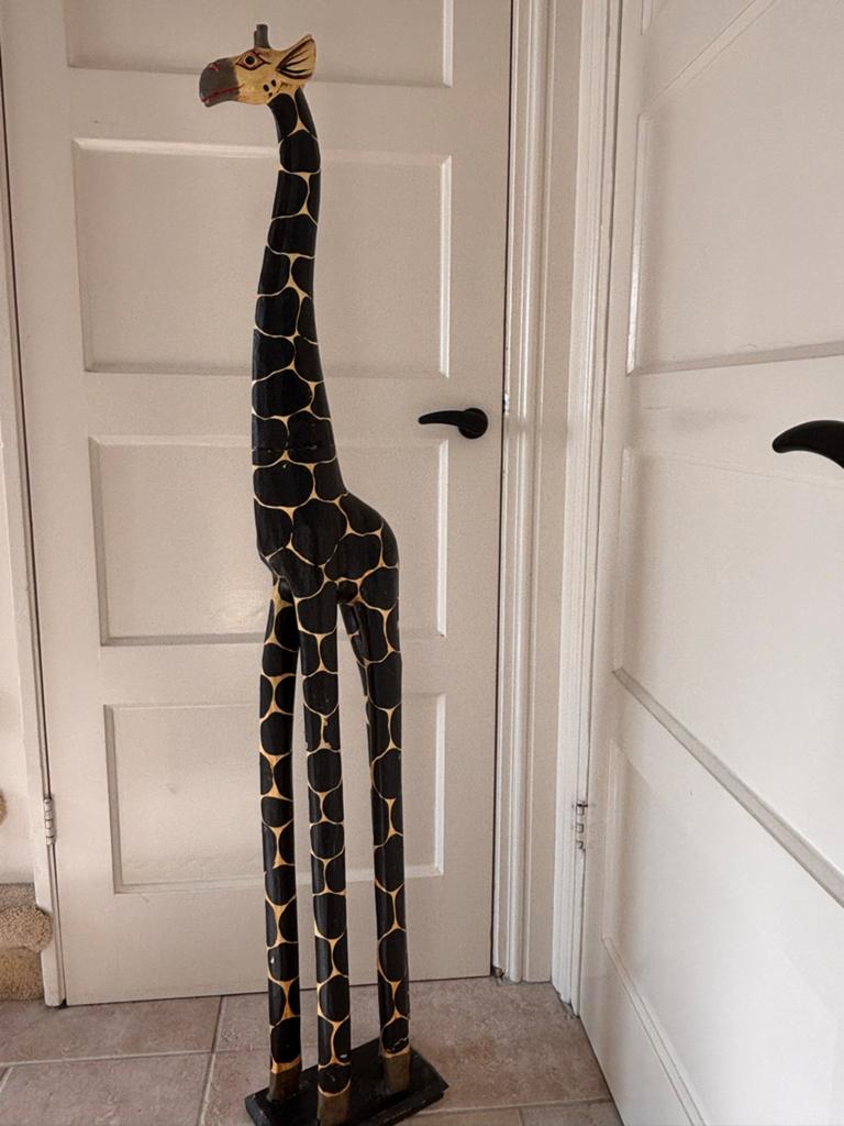 Lang houten giraffe beeld, Verzamelen, Beelden en Beeldjes, Ophalen, Gebruikt, Dier