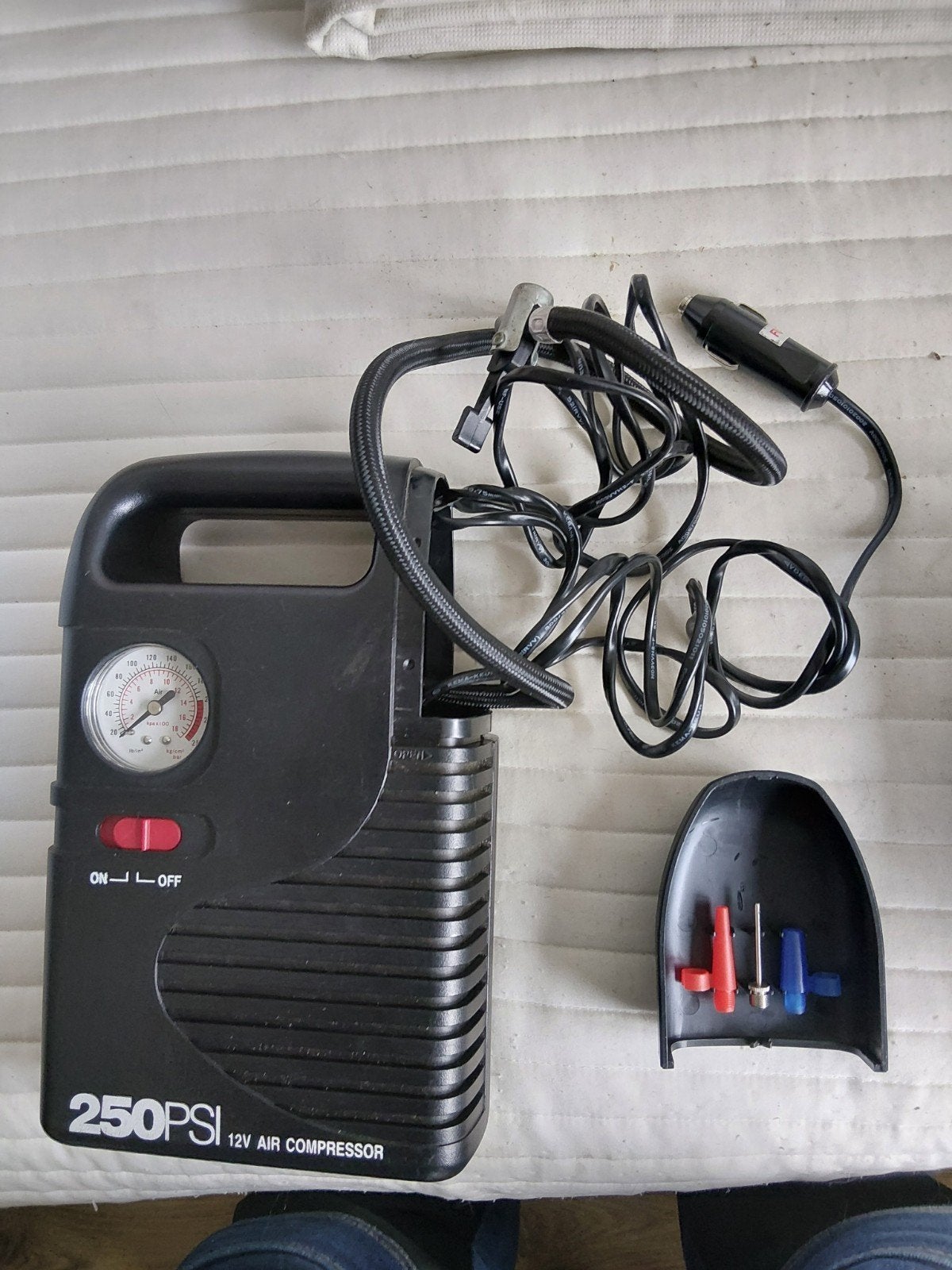 Te Koop compressor  250PSI 12V AiR, Ophalen of Verzenden