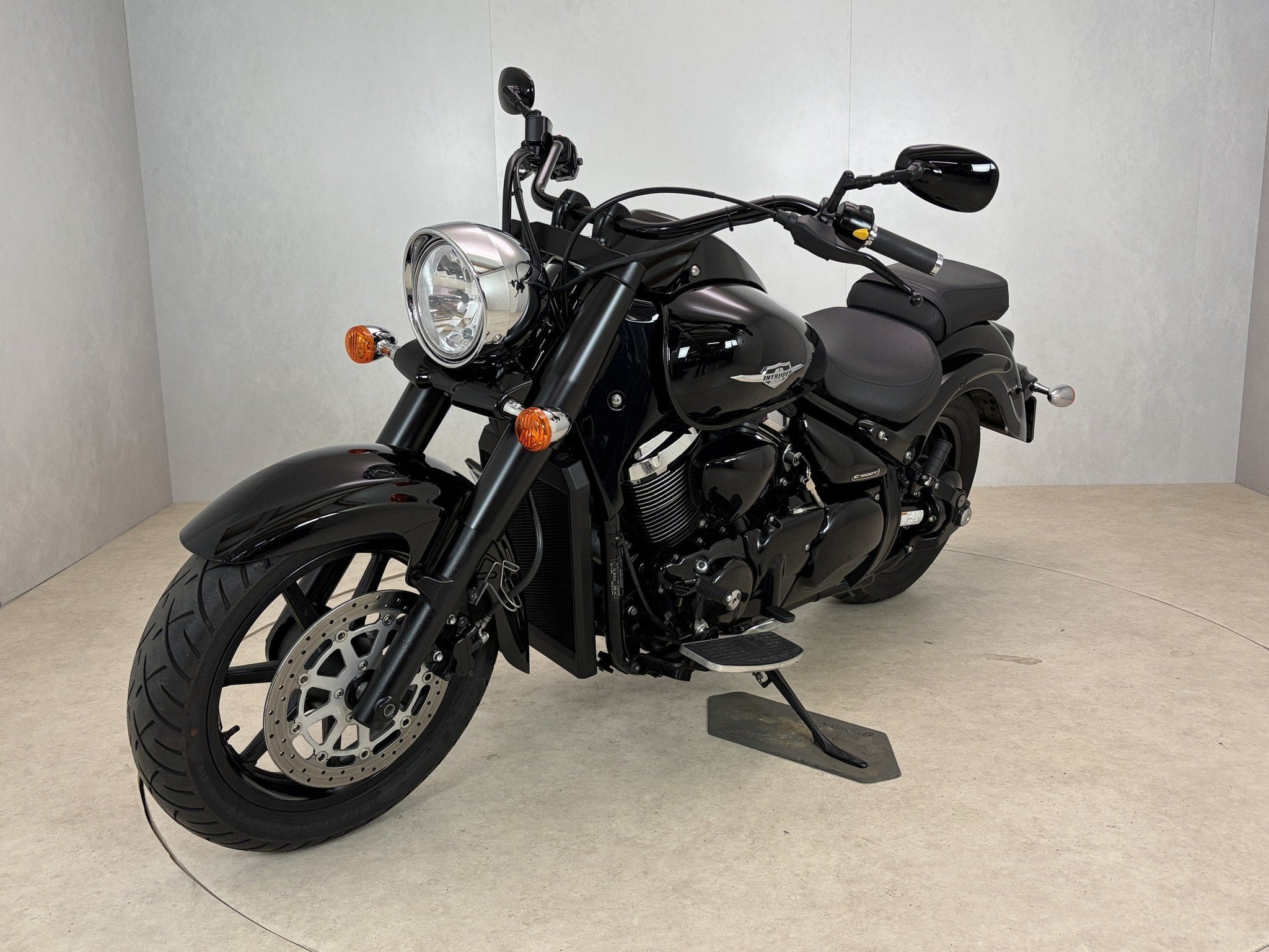 Suzuki INTRUDER C1500T (bj 2013), Lange Dreef 12
4131NH  Vianen, NL, Suzuki, Chopper, Bedrijf