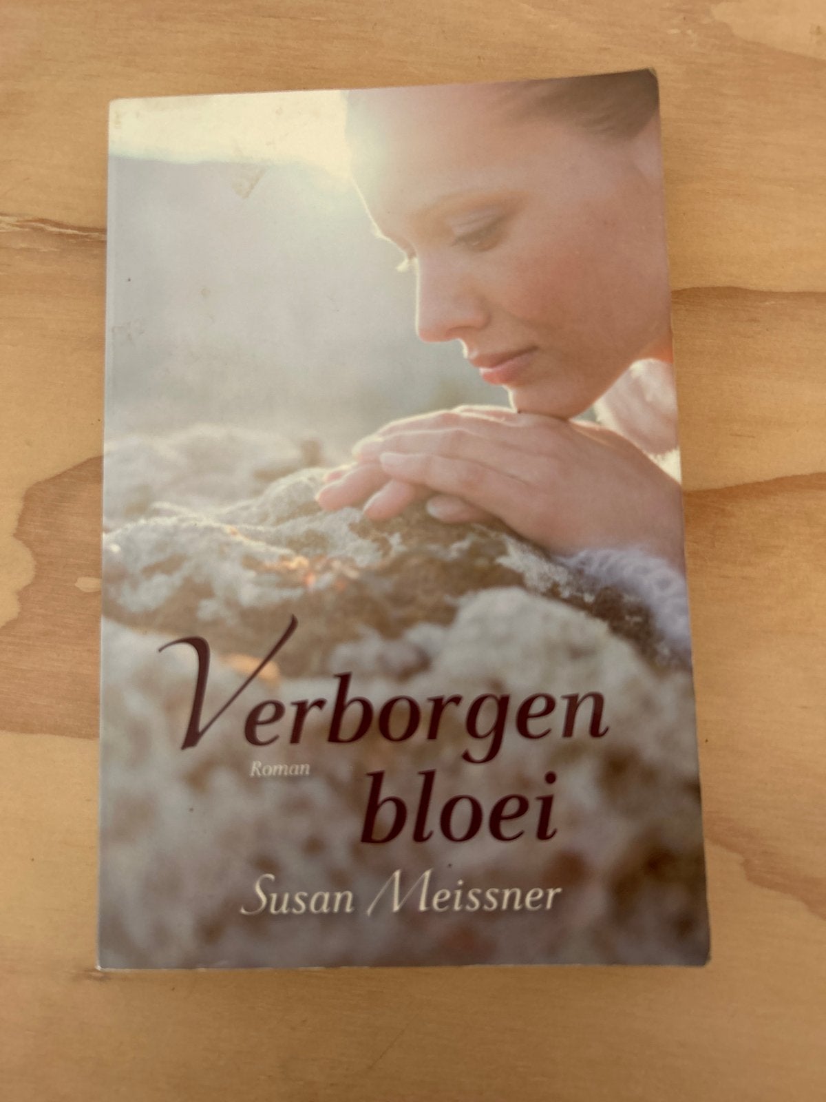 Verborgen bloei - Roman van Susan Meissner, Boeken, Ophalen of Verzenden, Gelezen, Nederland