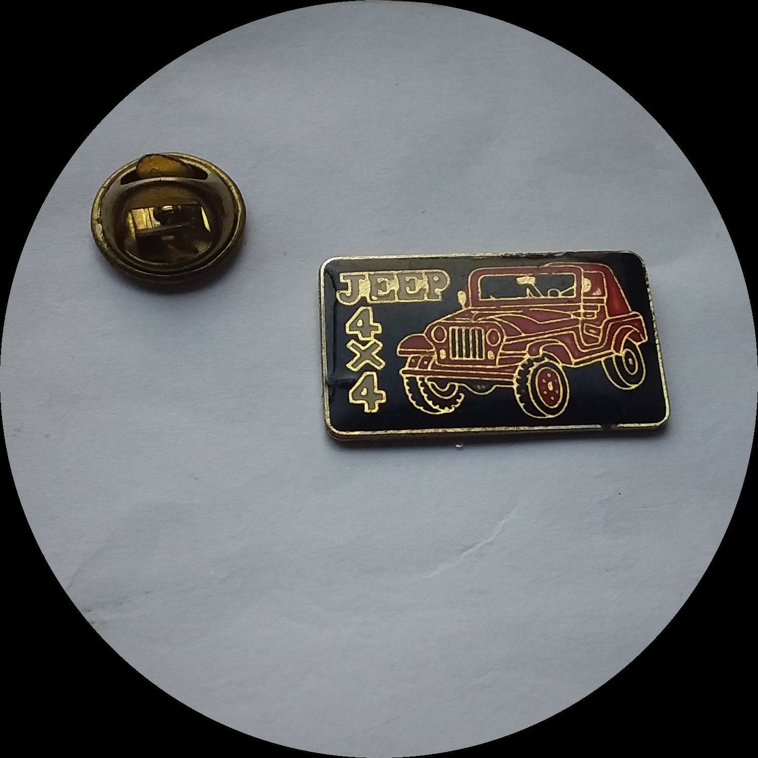 CHRYSLER JEEP 4x4 pin, Ophalen of Verzenden, Zo goed als nieuw, Transport, Speldje of Pin
