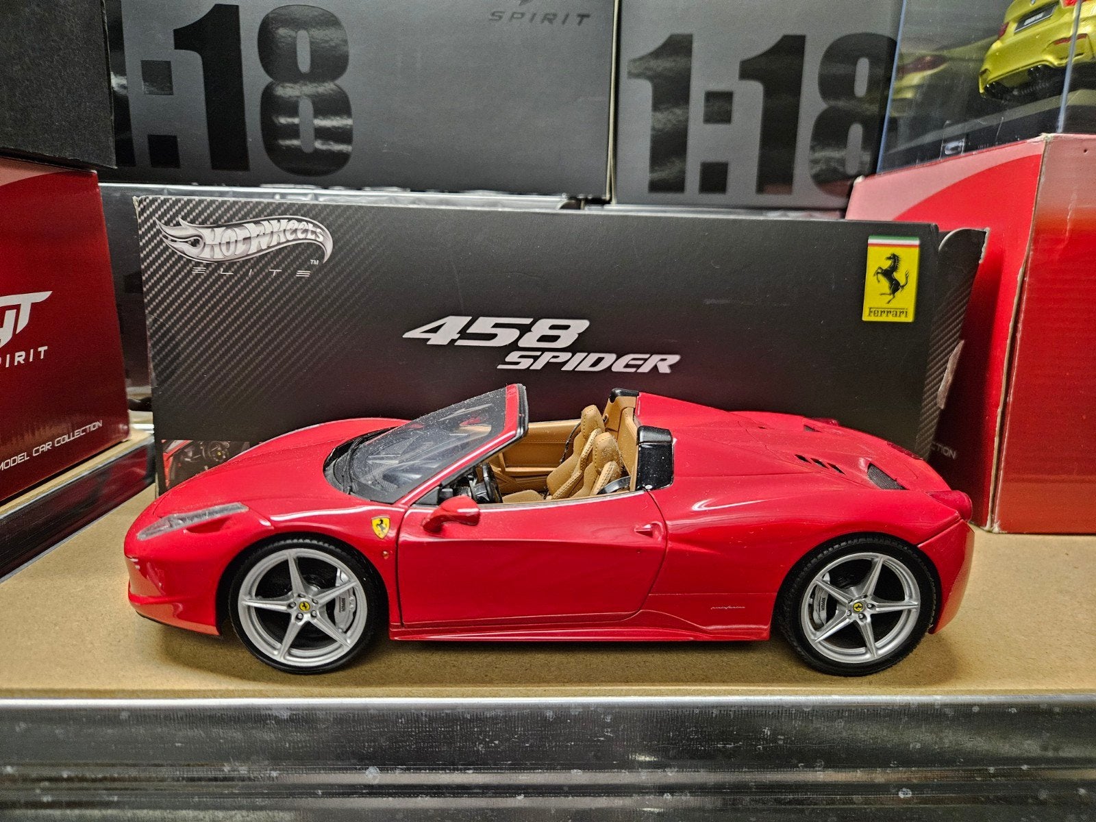 Ferrari 458 Spider modelauto met doos, Ophalen, Zo goed als nieuw, Auto, Hot Wheels
