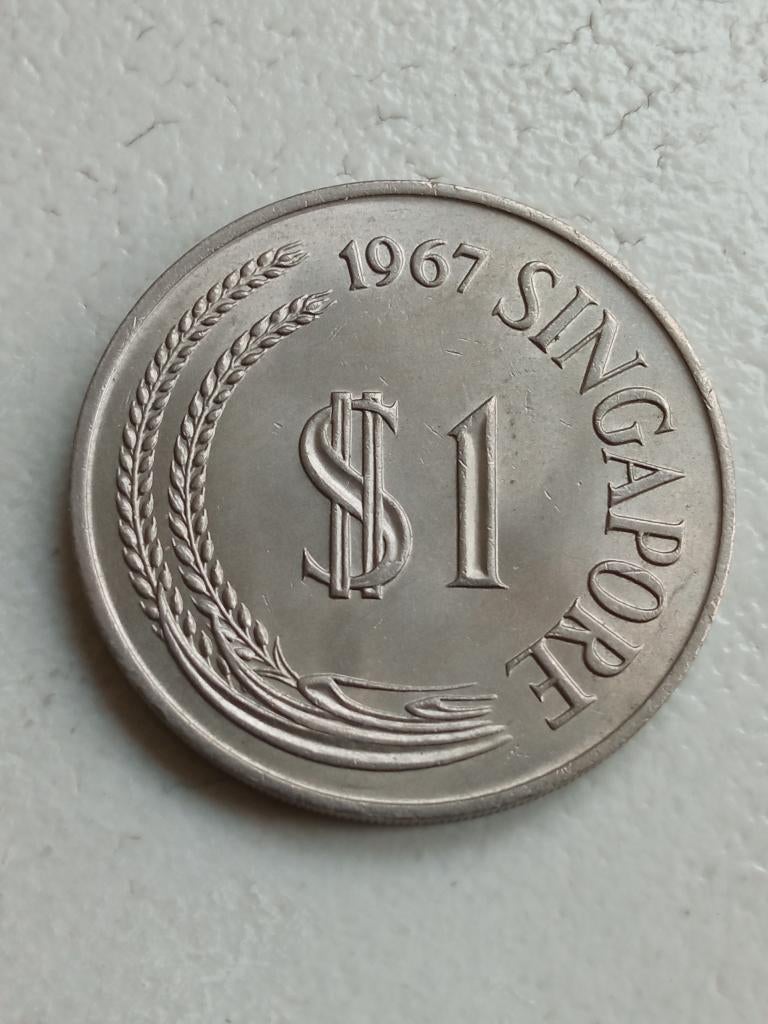 Singapore 1 dollar 1967., Ophalen of Verzenden, Zuidoost-Azië, Losse munt