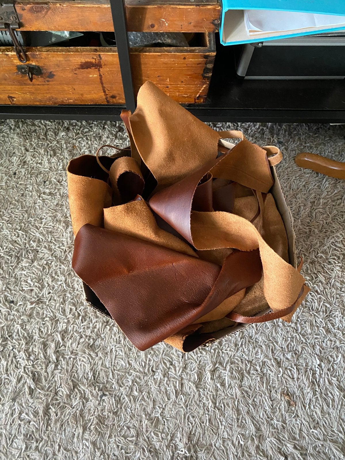 Bruin leer resten / leder lapjes, Gebruikt, Bruin, Leer of Kunstleer, Ophalen of Verzenden