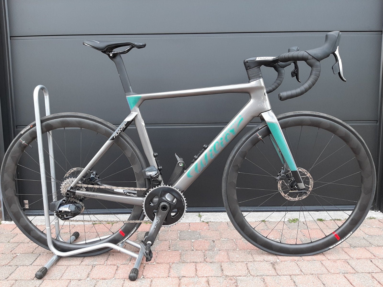 Wilier Filante SLR - Medium - Sram Force AXS Powermeter, 28 inch, Zo goed als nieuw, Meer dan 20 versnellingen, Schijfrem