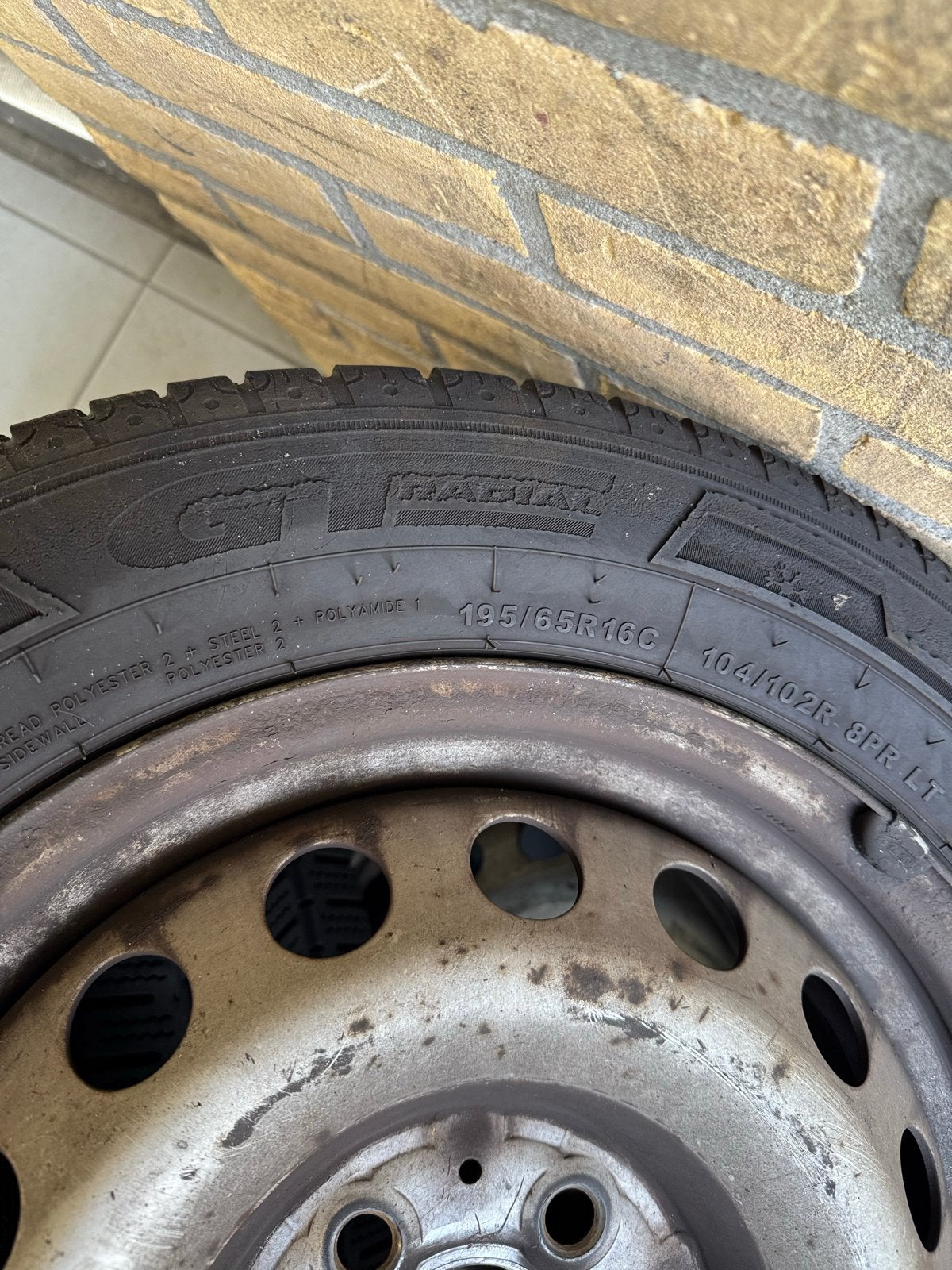 Set velgen Vito W447 2018 met goede banden (3x GT Radial, 1x, Ophalen, 16 inch, Banden en Velgen, All Season