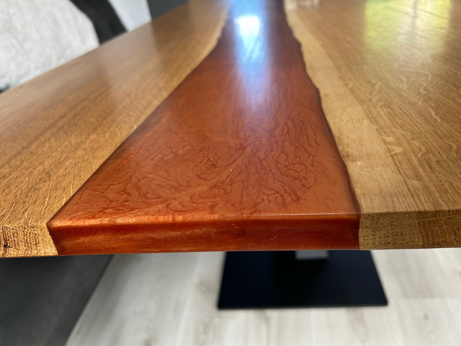 Te koop eettafel van epoxy (rivier)206 lang, Ophalen, Eikenhout, 50 tot 100 cm, Zo goed als nieuw