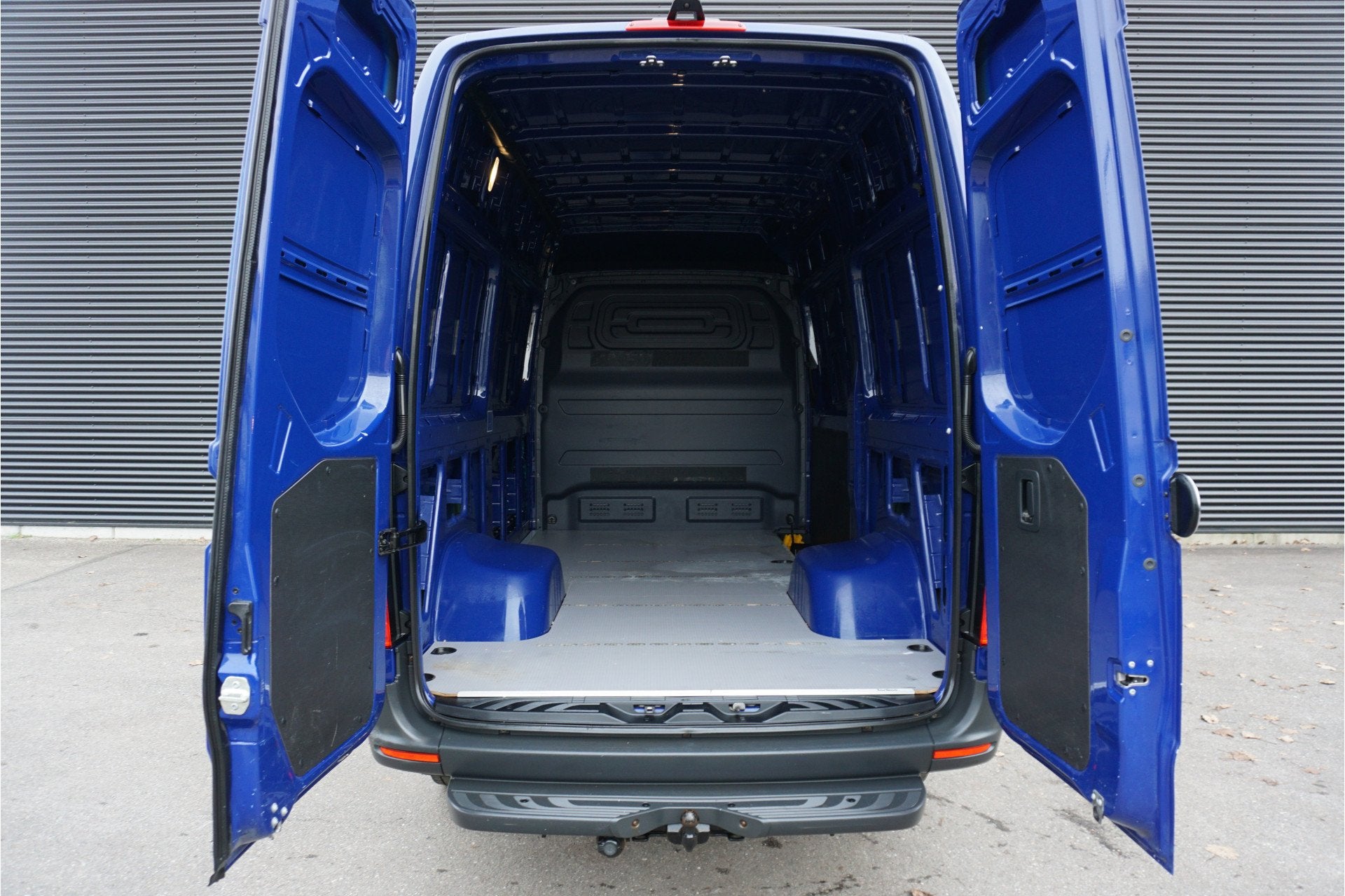 Mercedes-Benz Sprinter 516 160pk Automaat 5000kg L2H2 Dubbel, Auto's, Bestelauto's, Gebruikt, Zwart, 4 cilinders, 2000 kg