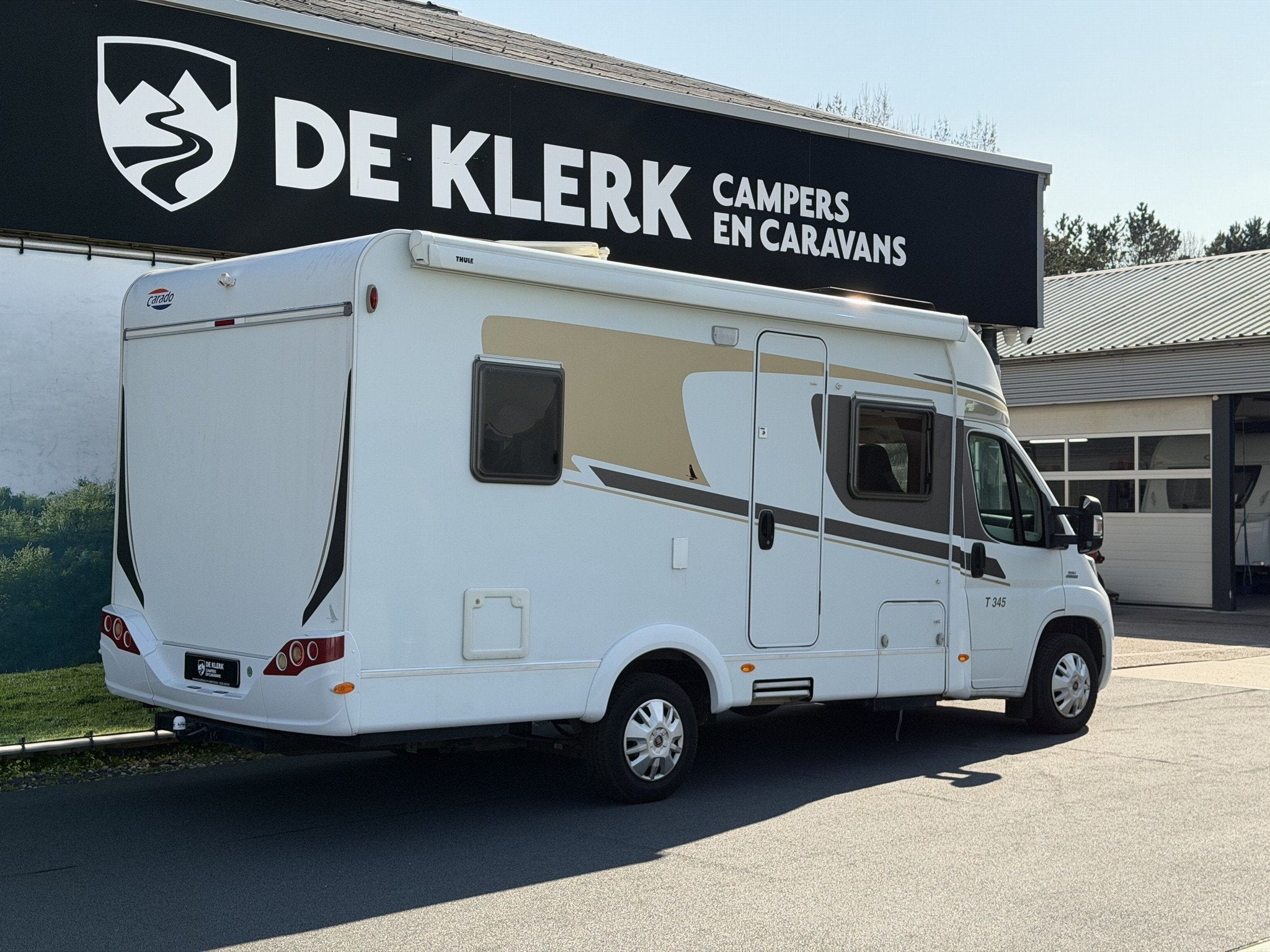 Carado T 345 / Gratis Stalling (bj 2015), Automaat, Ringverwarming, Overige brandstoffen, 6 tot 7 meter