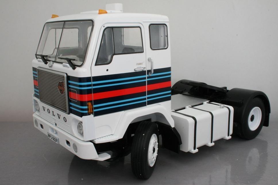 Road Kings 1/18 Volvo F88 (Racing Team Martini), Ophalen of Verzenden, Nieuw, Overige typen, Overige merken