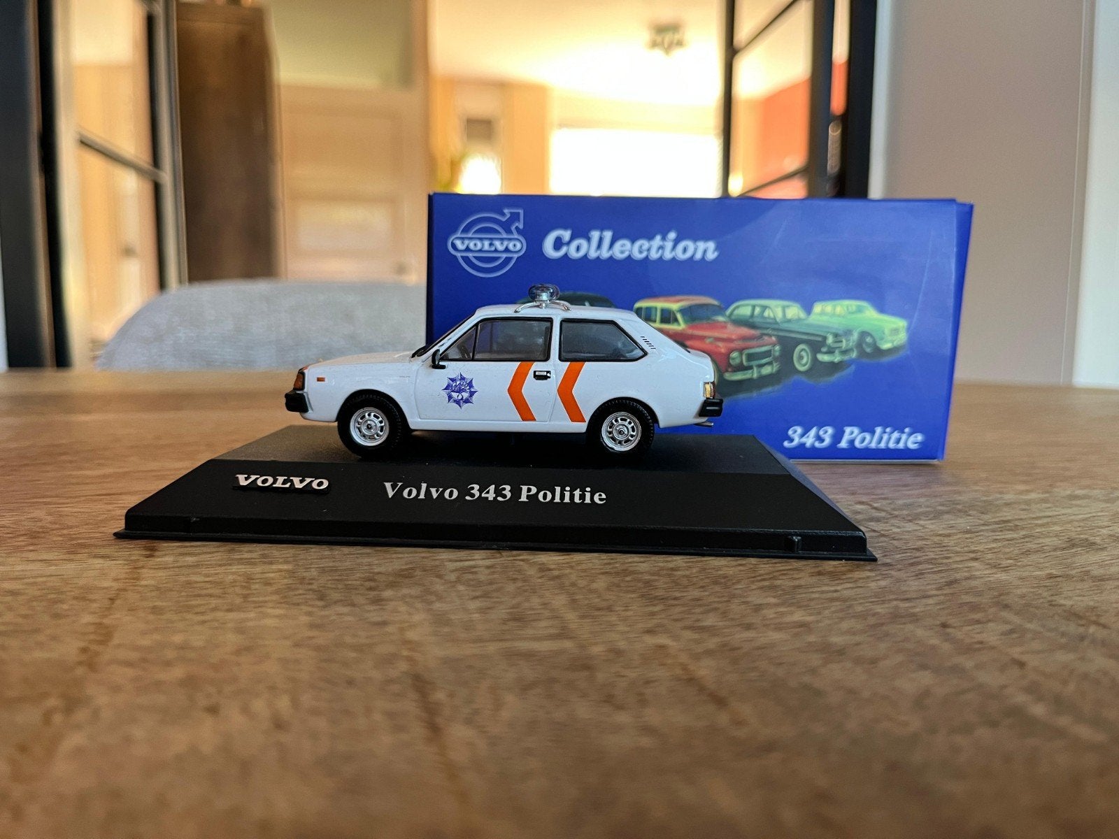 Atlas Volvo Collection 343 Politie 1:43 in ovp, Hobby en Vrije tijd, Ophalen of Verzenden, Zo goed als nieuw, Auto, Overige merken