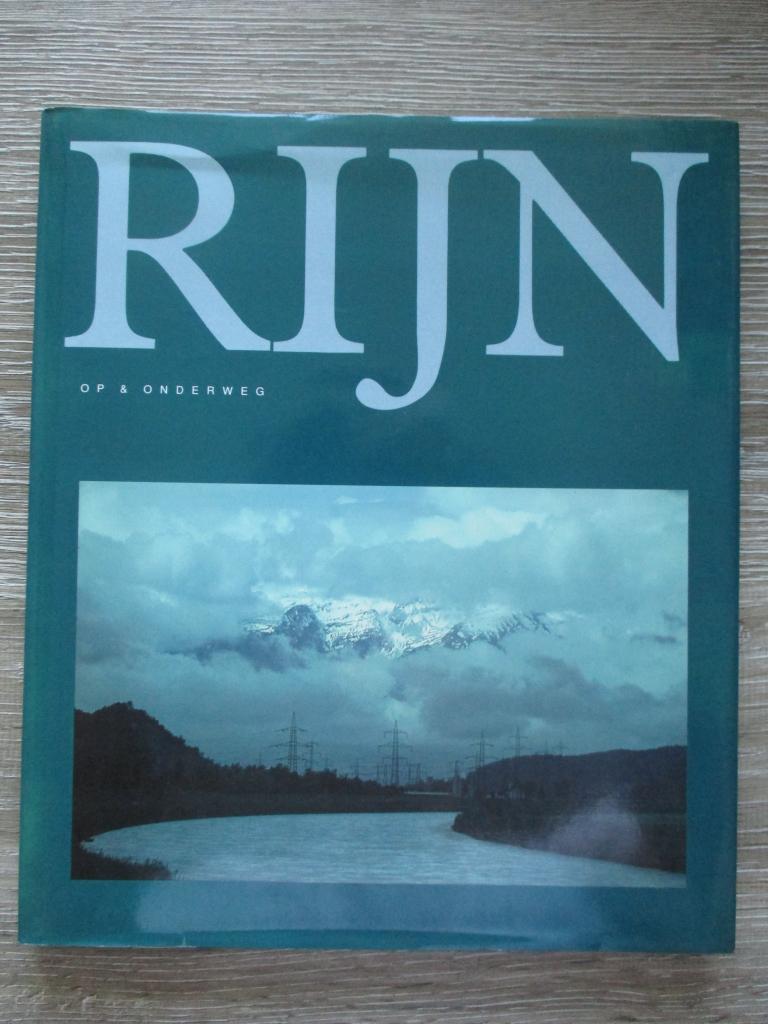 Rijn op en onderweg -, Boeken, Natuur, Ophalen of Verzenden, Gelezen