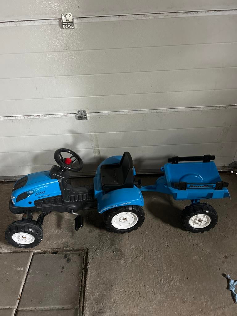 Blauwe traptractor met aanhanger, Kinderen en Baby's, Speelgoed | Buiten | Voertuigen en Loopfietsen, Ophalen, Gebruikt, Trapvoertuig