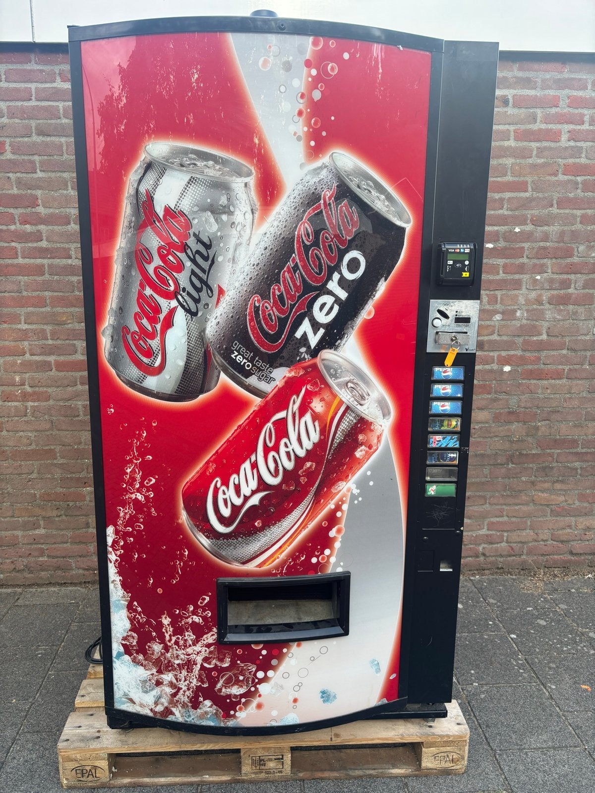 Vendo Coca-Cola frisdrankautomaat met pinautomaat, Witgoed en Apparatuur, Koelkasten en IJskasten, Ophalen, 60 cm of meer, 160 cm of meer