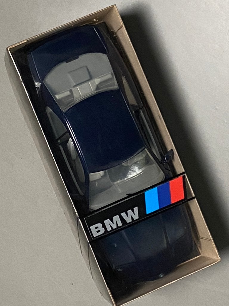 Revell  BMW 8501 schaal 1:24 (1991), Hobby en Vrije tijd, Modelauto's | 1:24, Ophalen of Verzenden, Zo goed als nieuw, Auto, Revell