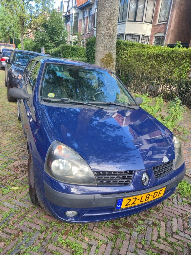 Renault Clio 1.4 16V RT 5DR 2005 2002 Blauw, Auto's, Voorwielaandrijving, 40 €/maand, 4 cilinders, Blauw