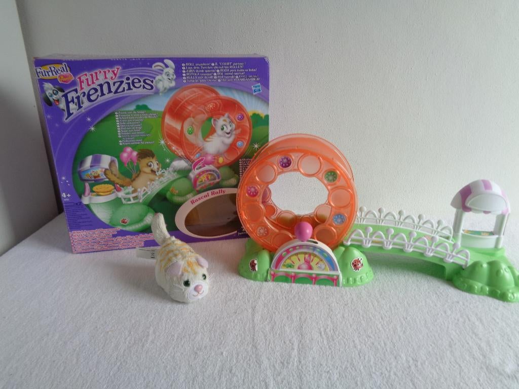 Furry Frenzies  2 stuks, Ophalen of Verzenden, Gebruikt