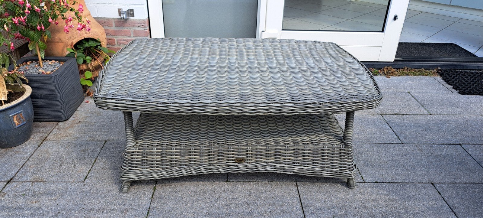 Mooie lage tuintafel, Ophalen, Zo goed als nieuw, Wicker