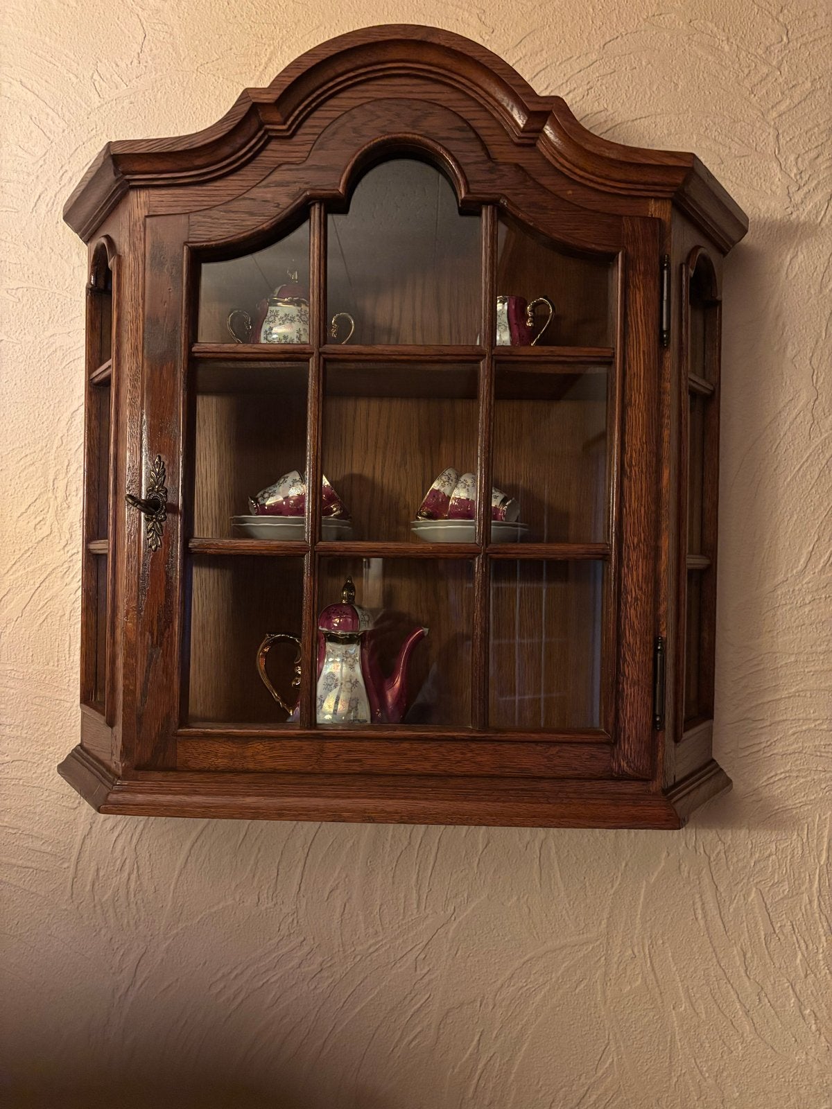 Mooi eikenhouten wandkastje met serviesje, Antiek en Kunst, Ophalen