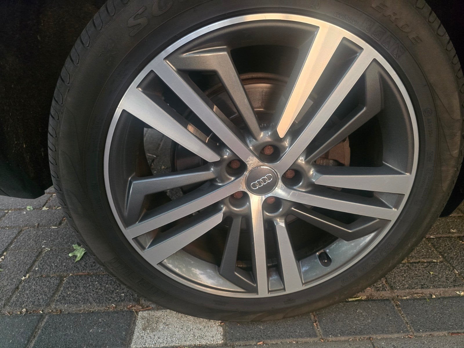 Originele Audi Q5 20 inch velgen met zomerbanden, Auto-onderdelen, Banden en Velgen, Banden en Velgen, Winterbanden, 20 inch, 255 mm