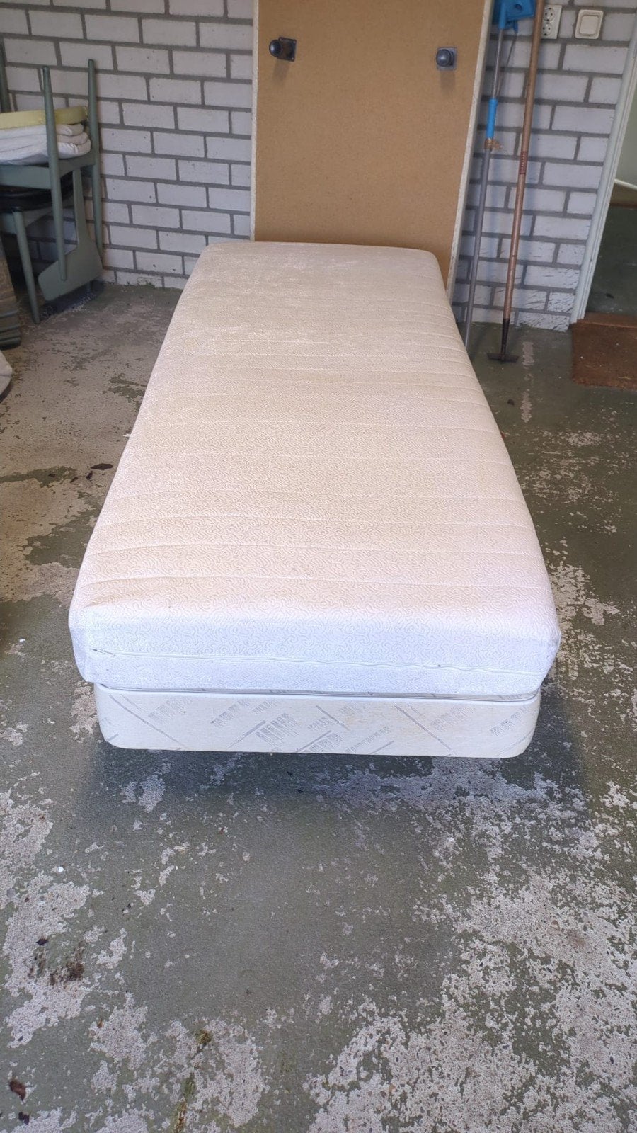 Twee eenpersoons boxsprings (80x200 cm), Ophalen, Gebruikt, Eenpersoons, 80 cm