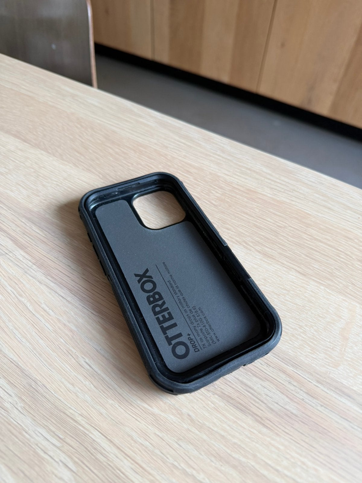 Hoesje iphone 17 otterbox defender, Ophalen, Zo goed als nieuw