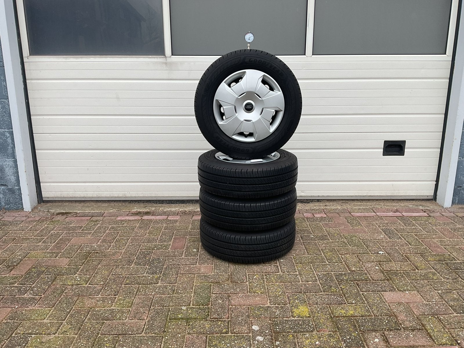 Ford - Transit Custom  Nieuw Zomerset. 215 - 65 - 16., Ophalen, 16 inch, Banden en Velgen, Nieuw