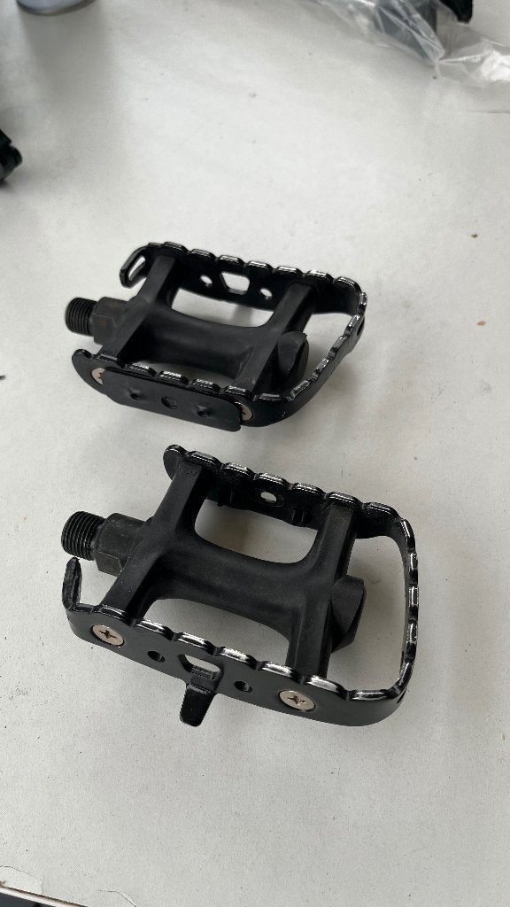 Bicycle pedals / fietspedalen, Ophalen, Gebruikt