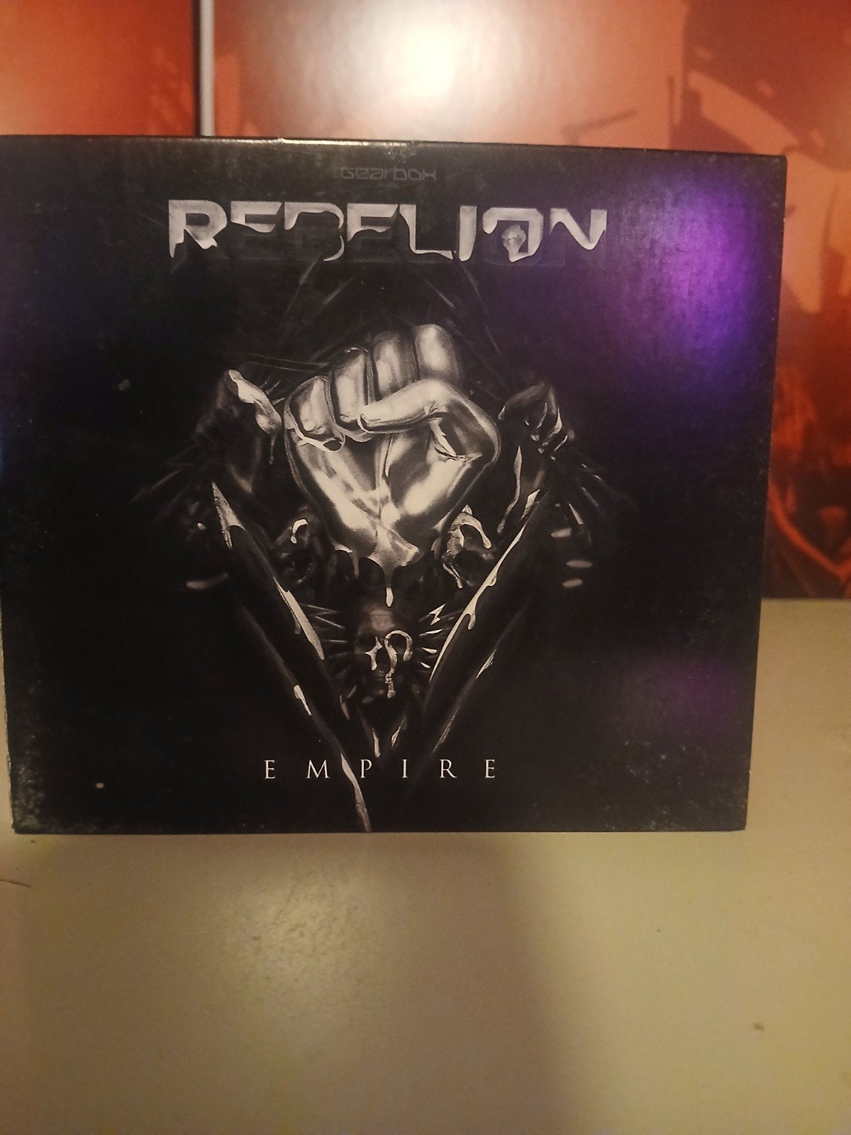 Rebelion-Empire (gesigneerd), Ophalen of Verzenden, Zo goed als nieuw