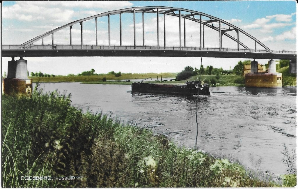 Doesburg, IJsselbrug, schip, boot, rijnaak, IJssel, Ophalen of Verzenden, 1960 tot 1980, Ongelopen, Gelderland