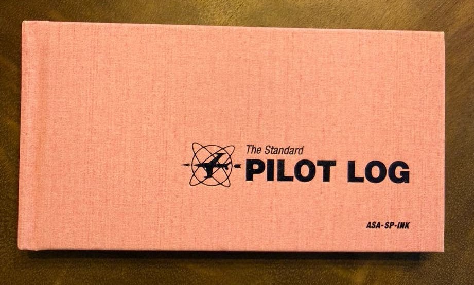 Nieuw roze piloten logboek - The Standard Pilot Log, Ophalen of Verzenden, Nieuw, Overige onderwerpen