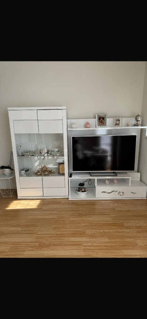 Moderne witte vitrinekast, dressoir en tv-meubel set, Huis en Inrichting, Tafels | Salontafels, 200 cm of meer, Ophalen of Verzenden