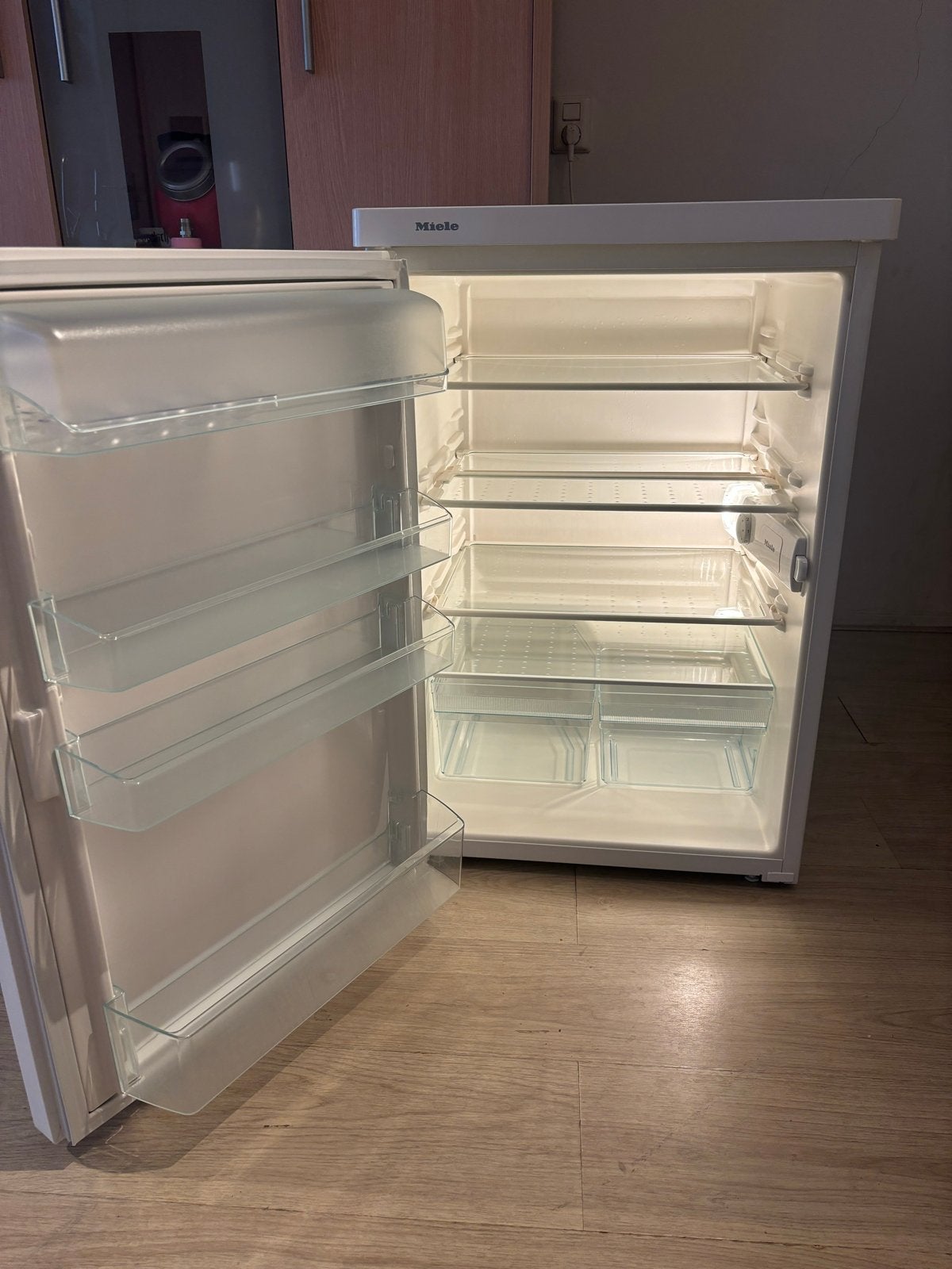 Miele Koelkast - Compact en Betrouwbaar, 85 tot 120 cm, 100 tot 150 liter, Ophalen of Verzenden, 45 tot 60 cm