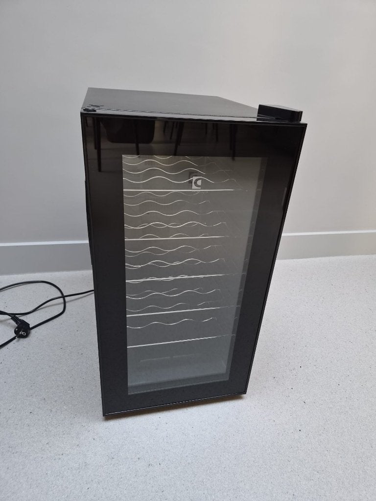 Wijnklimaatkast, Ophalen, 200 liter of meer, Zonder vriesvak, Gebruikt