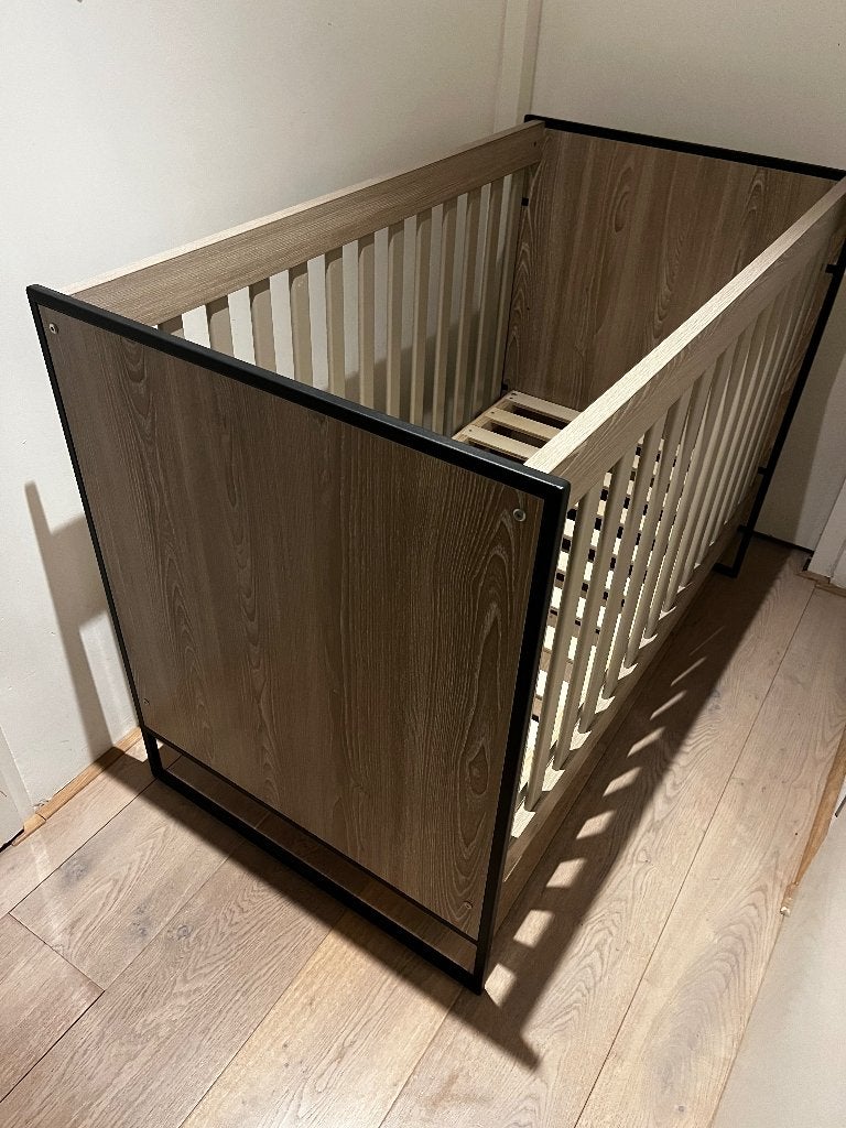 Ledikant & Commode, Kinderen en Baby's, Kinderkamer | Complete kinderkamers, Ophalen, Gebruikt, Jongetje of Meisje