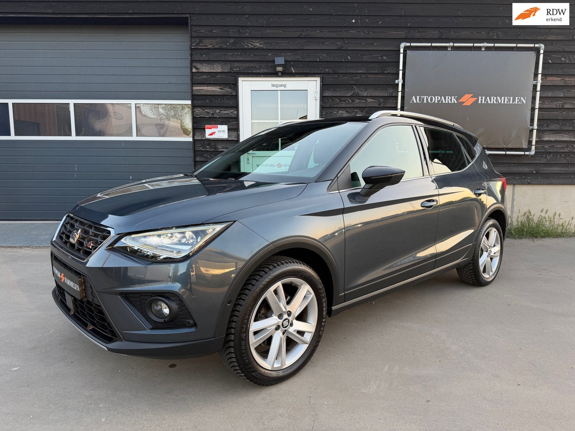 Seat Arona 1.0 TSI FR Camera Led Keyless Carplay, Auto's, Gebruikt, 116 pk, Bedrijf, 600 kg