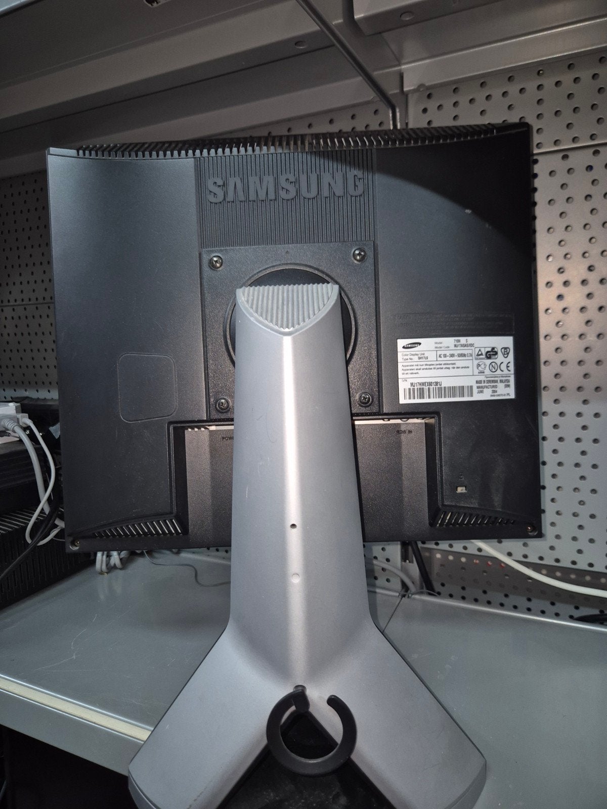 Samsung SyncMaster 710N Monitor, Computers en Software, Monitoren, Ophalen of Verzenden