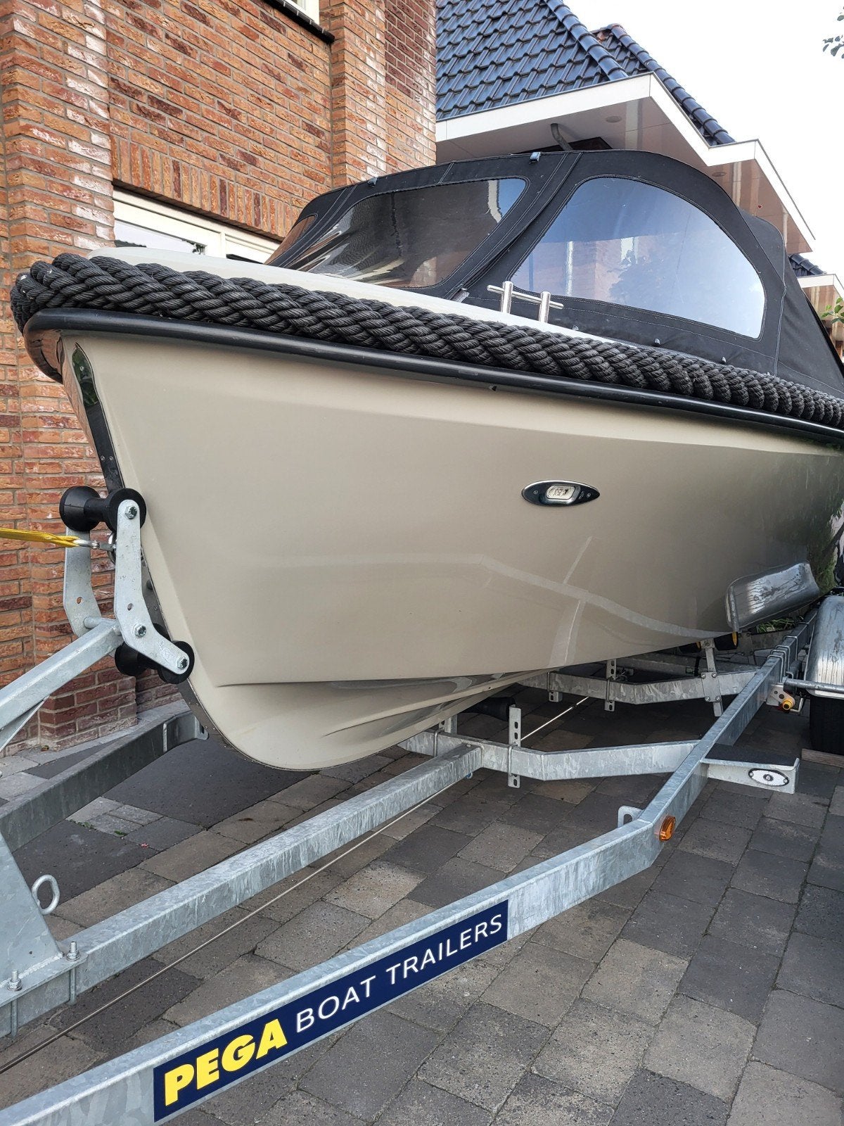 Steengrijze Corsiva 565 New Age (2024) + Mercury 40pk (2026), Watersport en Boten, Ophalen, Corsiva, Kussenset