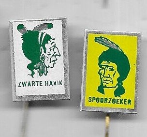 2 INDIANEN SPELDEN ZWARTE HAVIK EN SPOORZOEKER, Ophalen of Verzenden, Gebruikt, Overige onderwerpen, Speldje of Pin