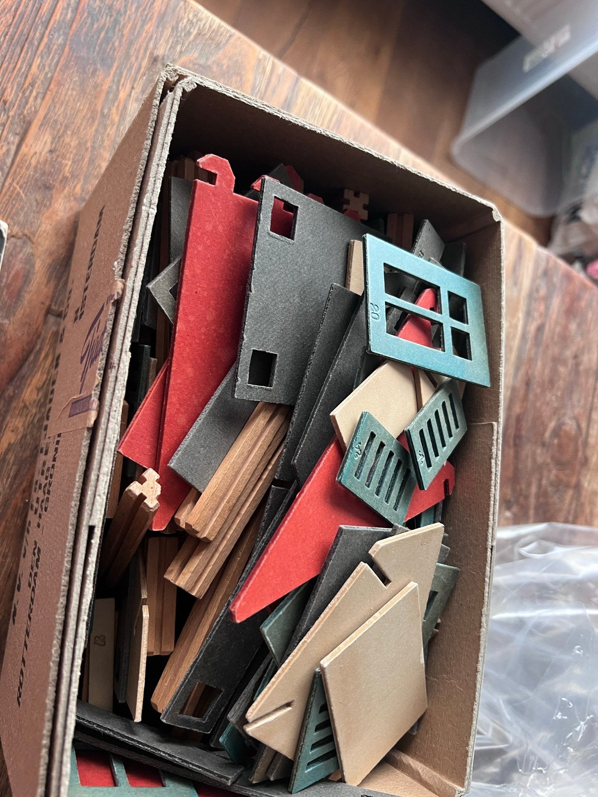 Vintage houten bouwblokken en platen - Constructiespeelgoed, Ophalen of Verzenden, Gebruikt