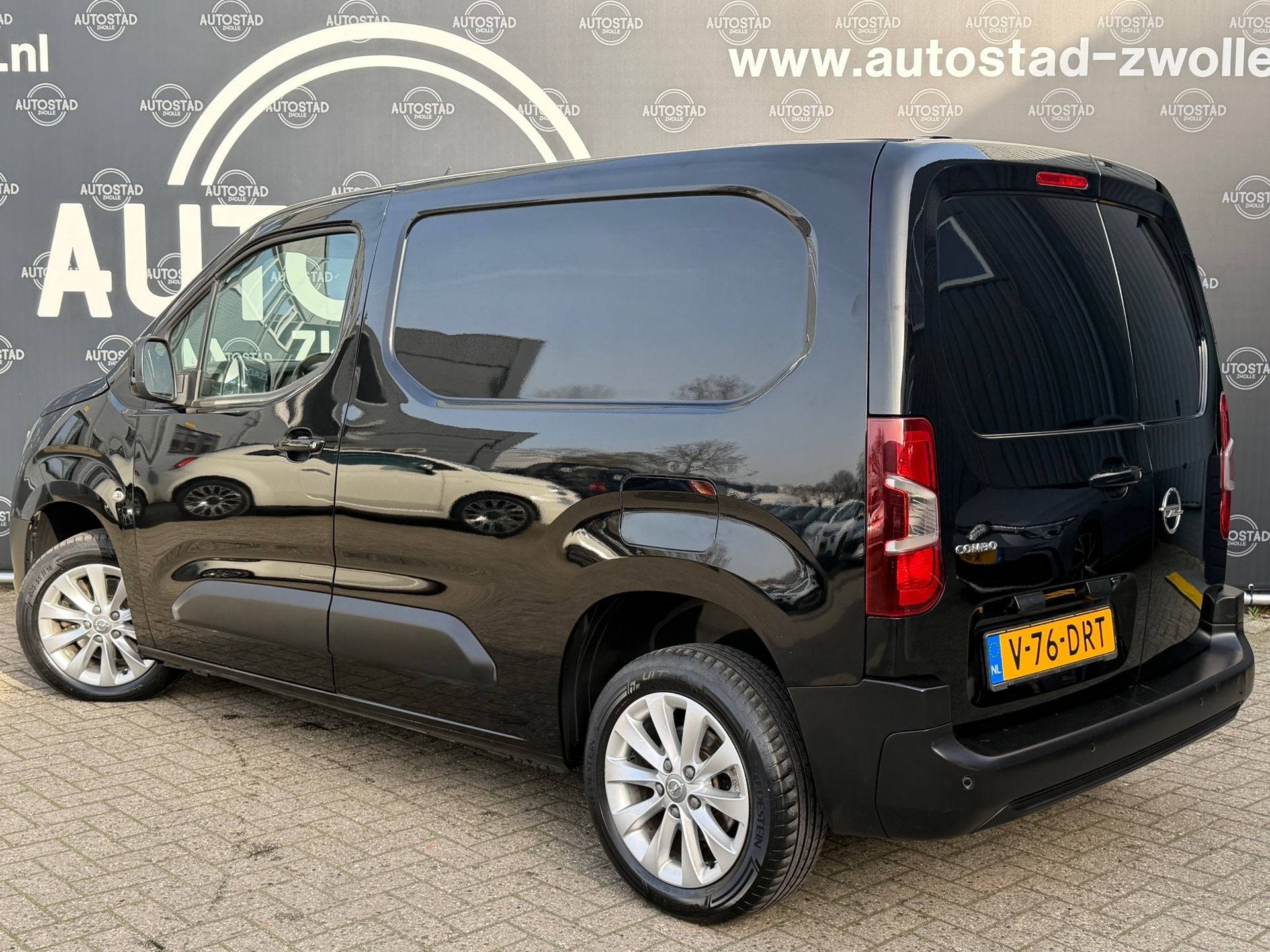 Opel Combo 1.5D L1H1 Standaard Modue In De Automaatbak Defec, Stof, 4 cilinders, Bedrijf, Nieuw